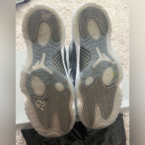 Air Jordan 11 Retro (GS) - Picture 7 of 7